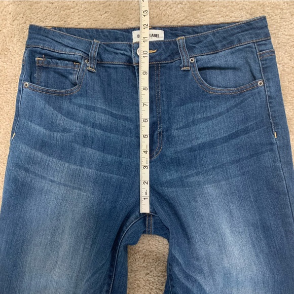 Black Label Women's Medium Wash Straight Leg‎ rolled cuff Jeans. Size 13x28 - Picture 3 of 9